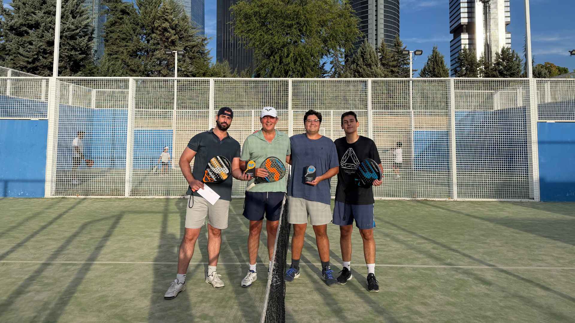 Winners of the 2026 ELZABURU padel tournament